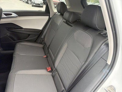 2025 Volkswagen Taos SE 4MOTION