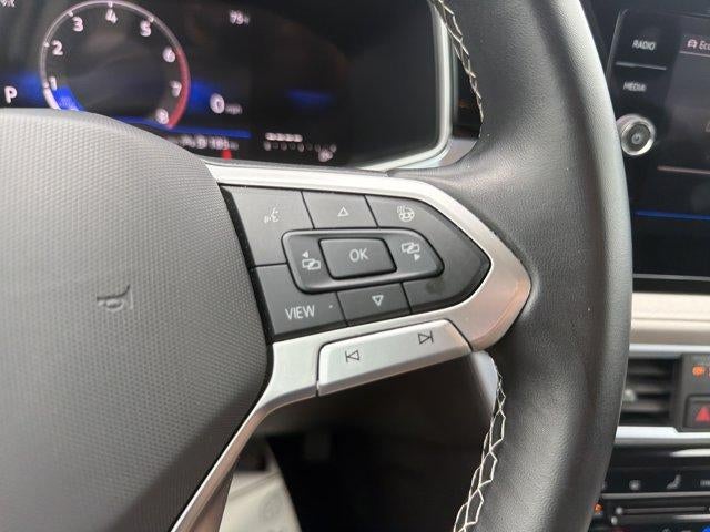 2025 Volkswagen Taos SE 4MOTION