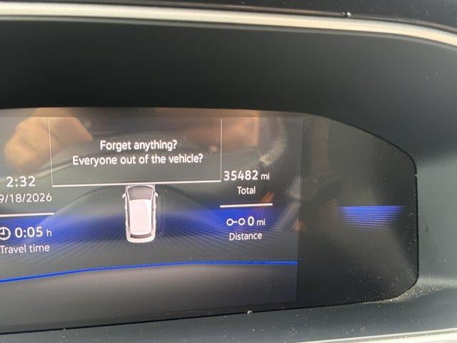 2025 Volkswagen Taos SE 4MOTION