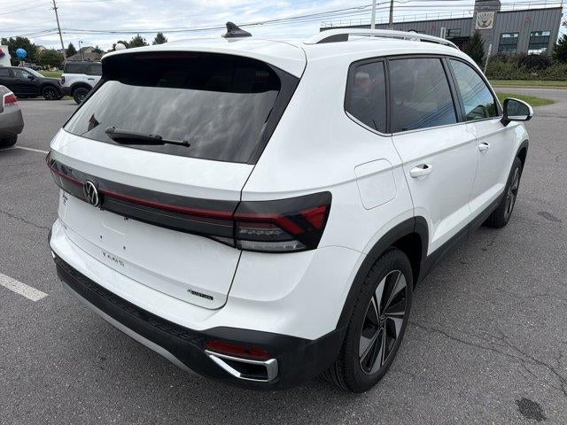 2025 Volkswagen Taos SE 4MOTION