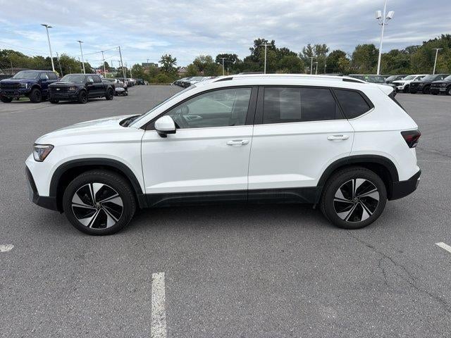 2025 Volkswagen Taos SE 4MOTION