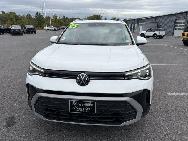 2025 Volkswagen Taos SE 4MOTION
