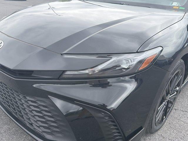 2025 Toyota Camry SE (SE)