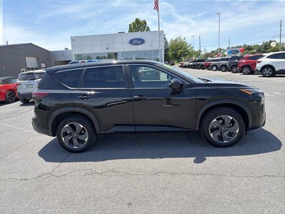 2024 Nissan Rogue AWD SV