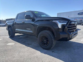 2025 Toyota Tundra 4WD 4WD SR5 CrewMax 5.5' Bed (SE)