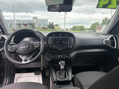 2024 Kia Soul LX IVT