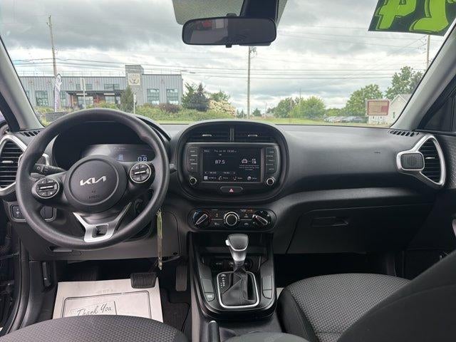 2024 Kia Soul LX IVT