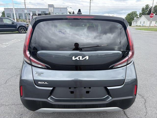 2024 Kia Soul LX IVT