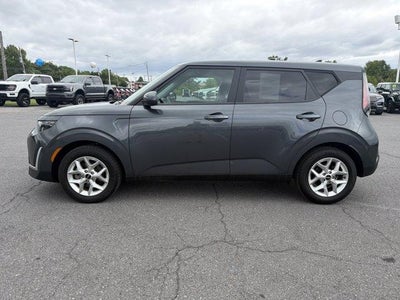 2024 Kia Soul LX IVT