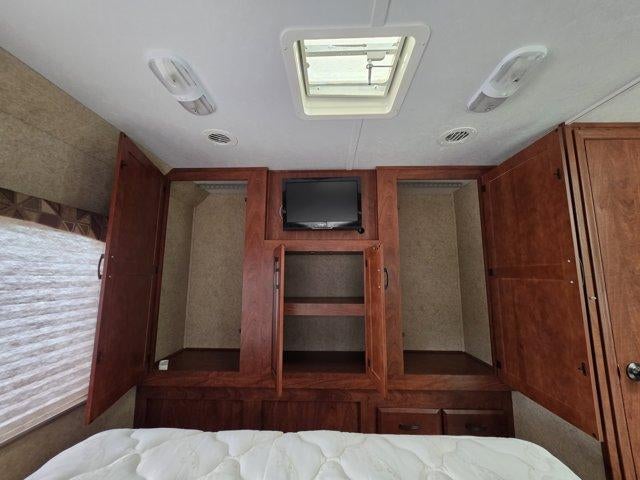 2012 Ford Econoline Commercial Cutaway E-450 Super Duty 158" DRW