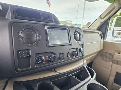 2012 Ford Econoline Commercial Cutaway E-450 Super Duty 158" DRW