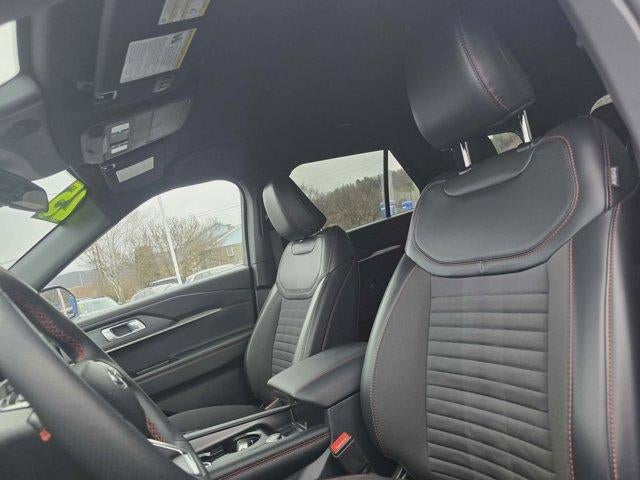 2025 Ford Explorer ST-Line 4WD