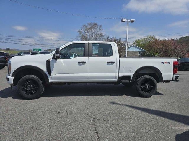 2023 Ford Super Duty F-350 SRW XL 4WD Crew Cab 6.75' Box