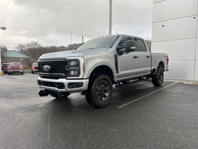 2024 Ford Super Duty F-350 SRW XL 4WD Crew Cab 6.75' Box