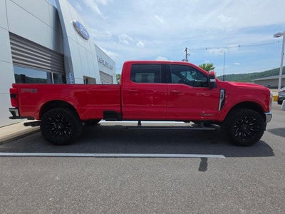 2023 Ford Super Duty F-350 SRW LARIAT 4WD Crew Cab 6.75' Box