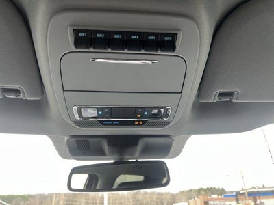 2025 Ford Super Duty F-350 DRW LARIAT 4WD Crew Cab 8' Box