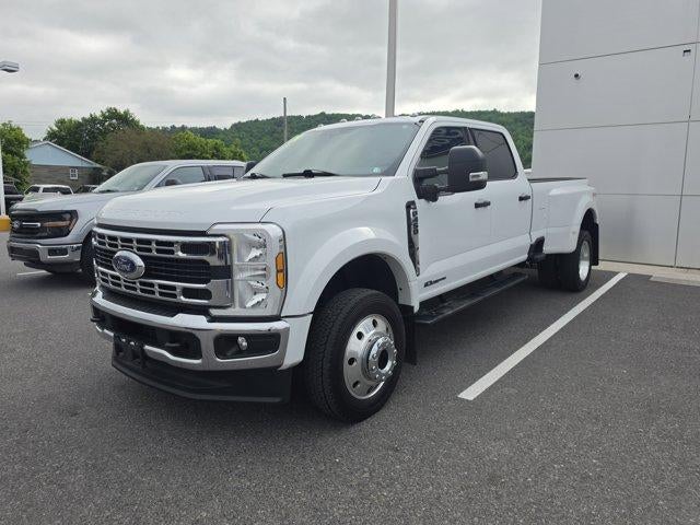 2024 Ford Super Duty F-450 DRW XLT 4WD Crew Cab 8' Box
