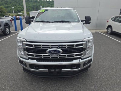 2024 Ford Super Duty F-450 DRW XLT 4WD Crew Cab 8' Box