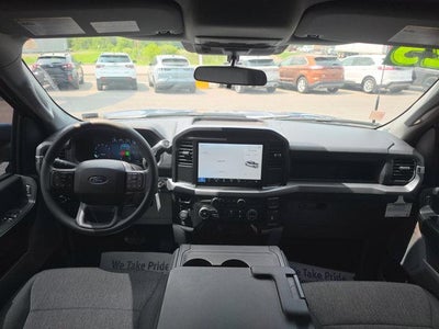 2025 Ford F-150 XL 4WD Reg Cab 8' Box