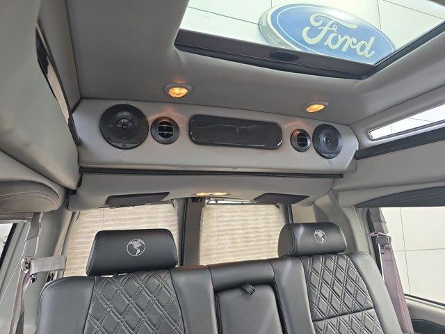 2021 Chevrolet Express Passenger 2500 Regular Wheelbase Rear-Wheel Drive 1LS