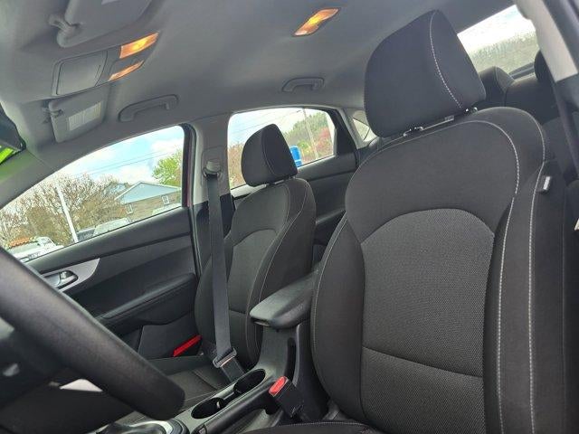 2023 Kia Forte LXS IVT