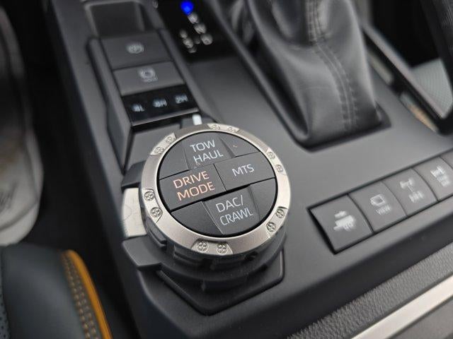 2025 Toyota Tacoma 4WD 4WD Trailhunter Hybrid Double Cab 5' Bed AT (Natl)