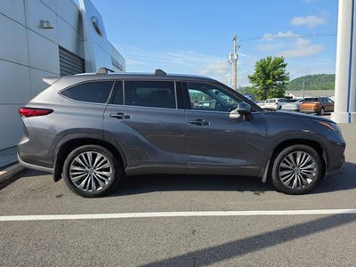 2021 Toyota Highlander Platinum AWD (Natl)