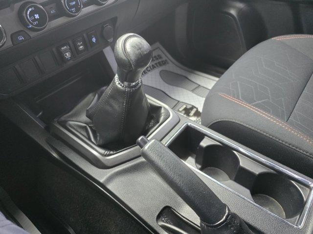 2018 Toyota Tacoma TRD Off Road Double Cab 5' Bed V6 4x4 MT (Natl)