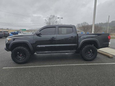 2018 Toyota Tacoma TRD Off Road Double Cab 5' Bed V6 4x4 MT (Natl)