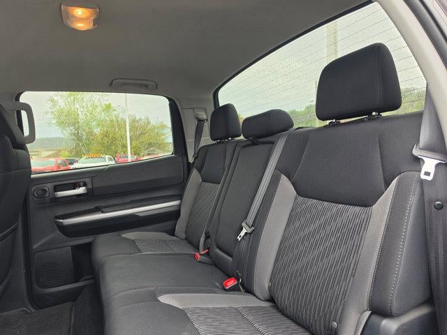 2016 Toyota Tundra 4WD Truck 4WD CrewMax Short Bed 5.7L SR5 (SE)