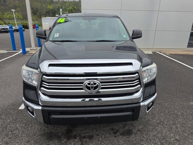2016 Toyota Tundra 4WD Truck 4WD CrewMax Short Bed 5.7L SR5 (SE)