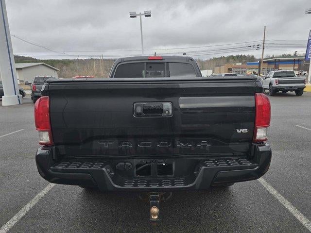 2017 Toyota Tacoma TRD Sport Access Cab 6' Bed V6 4x4 MT (Natl)