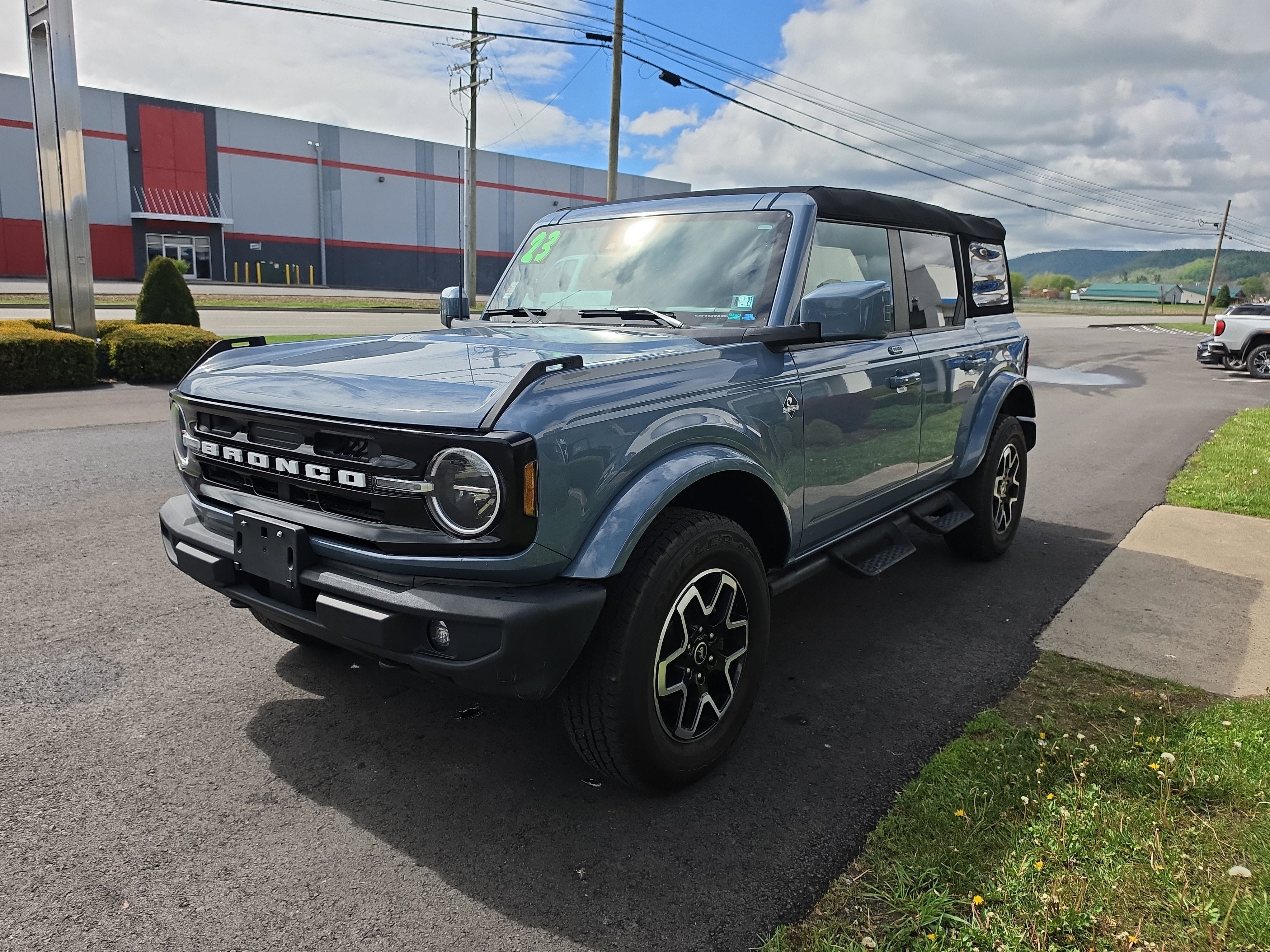 2023 Ford Bronco Base