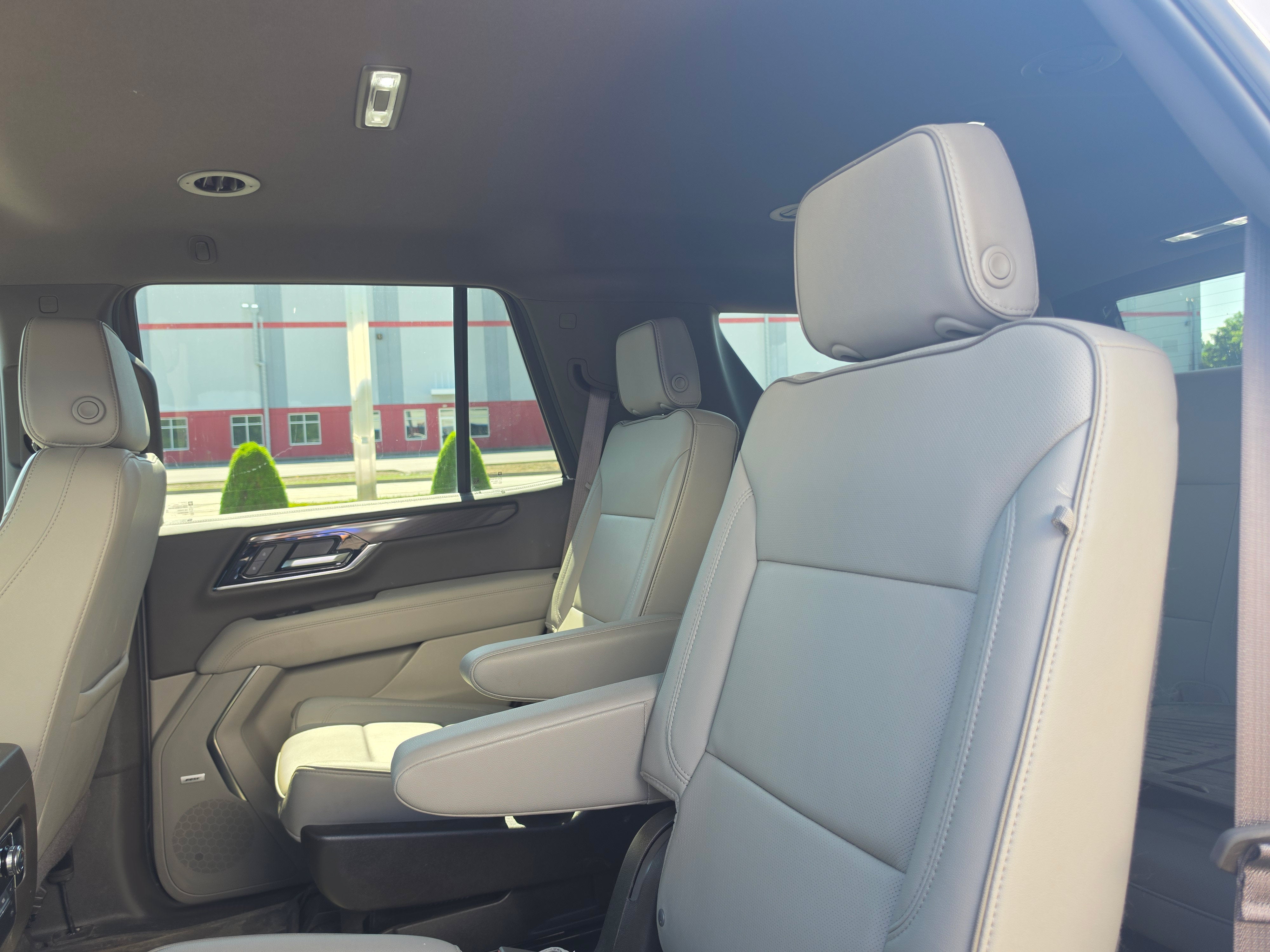 2025 GMC Yukon Elevation