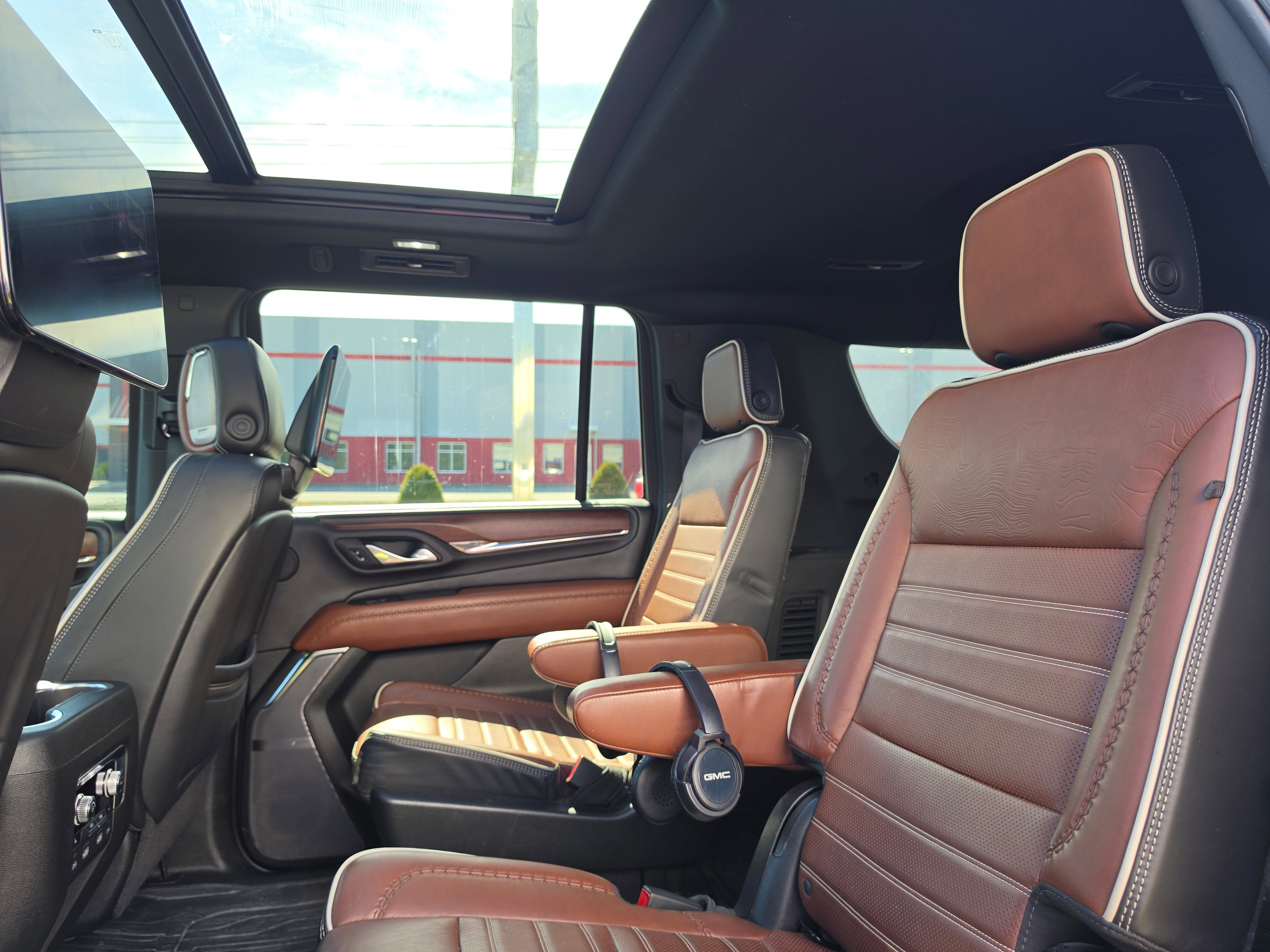 2023 GMC Yukon XL Denali Ultimate