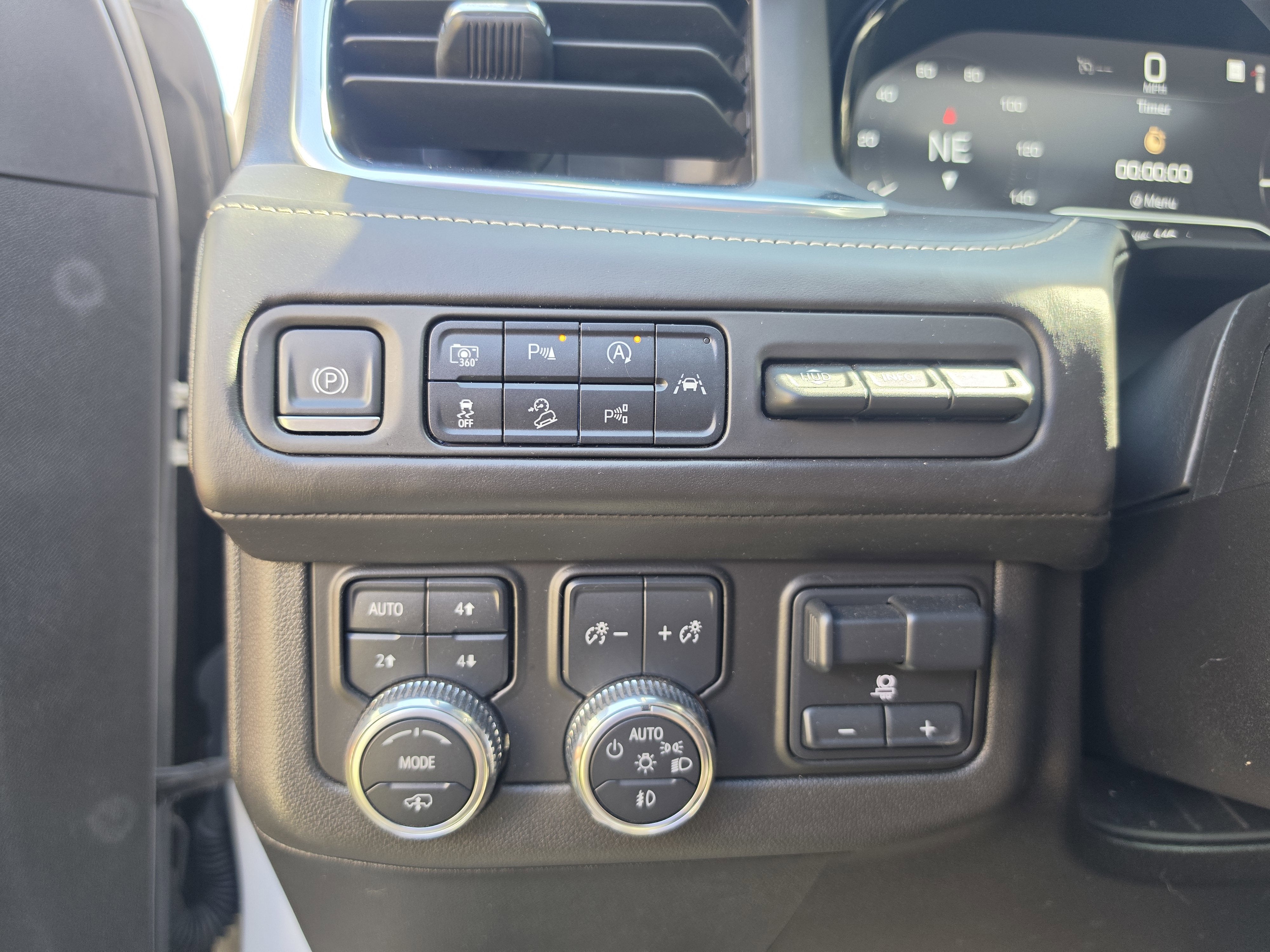 2023 GMC Yukon XL Denali Ultimate