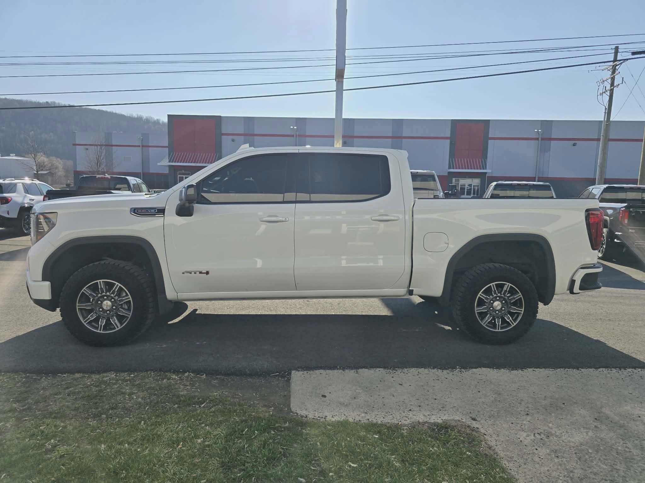 2025 GMC Sierra 1500 AT4