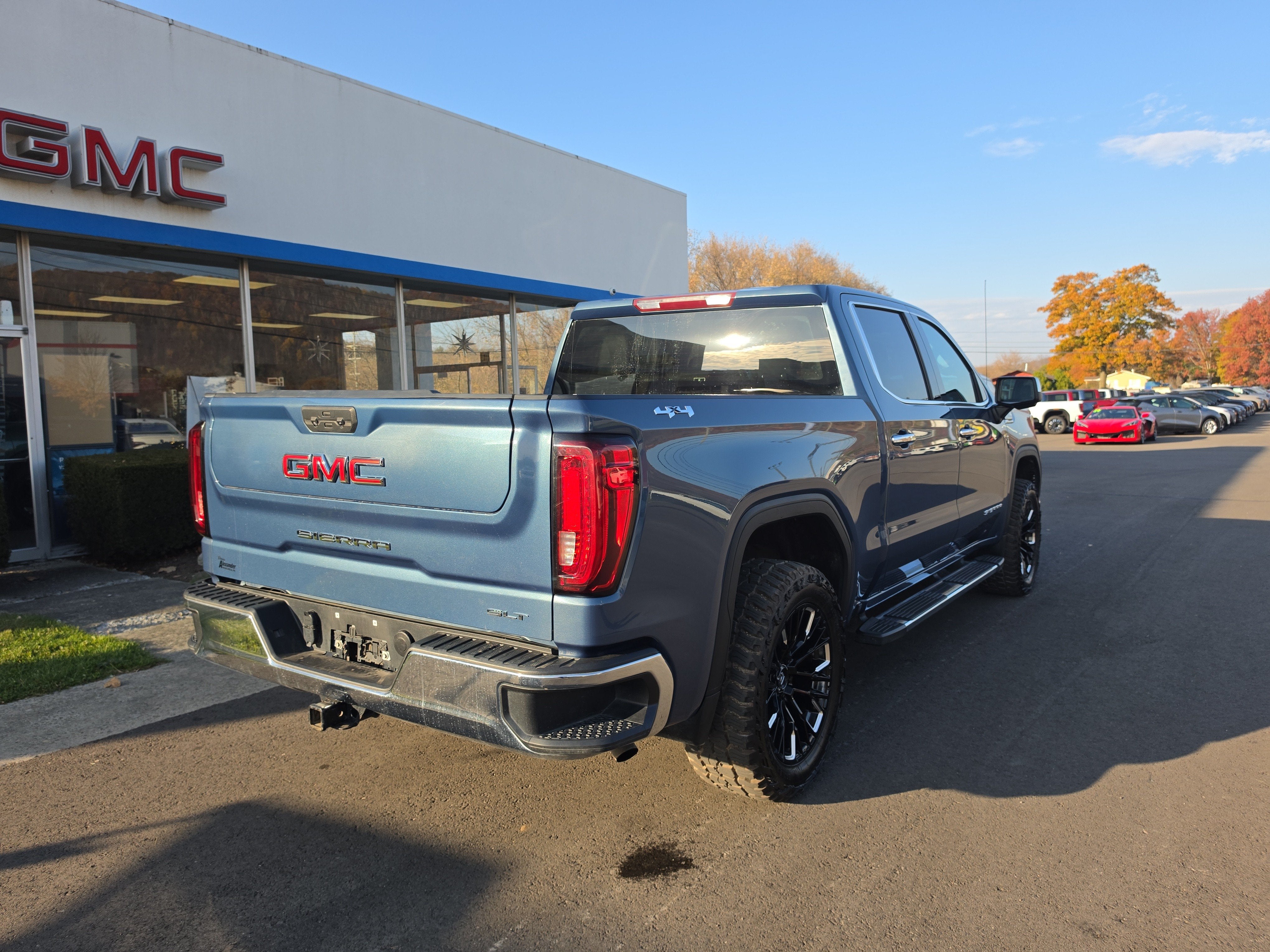2024 GMC Sierra 1500 SLT