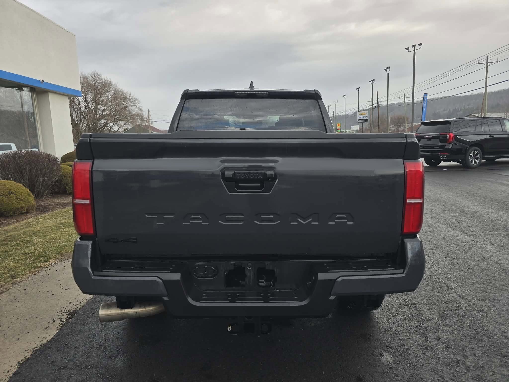 2025 Toyota Tacoma 4WD SR