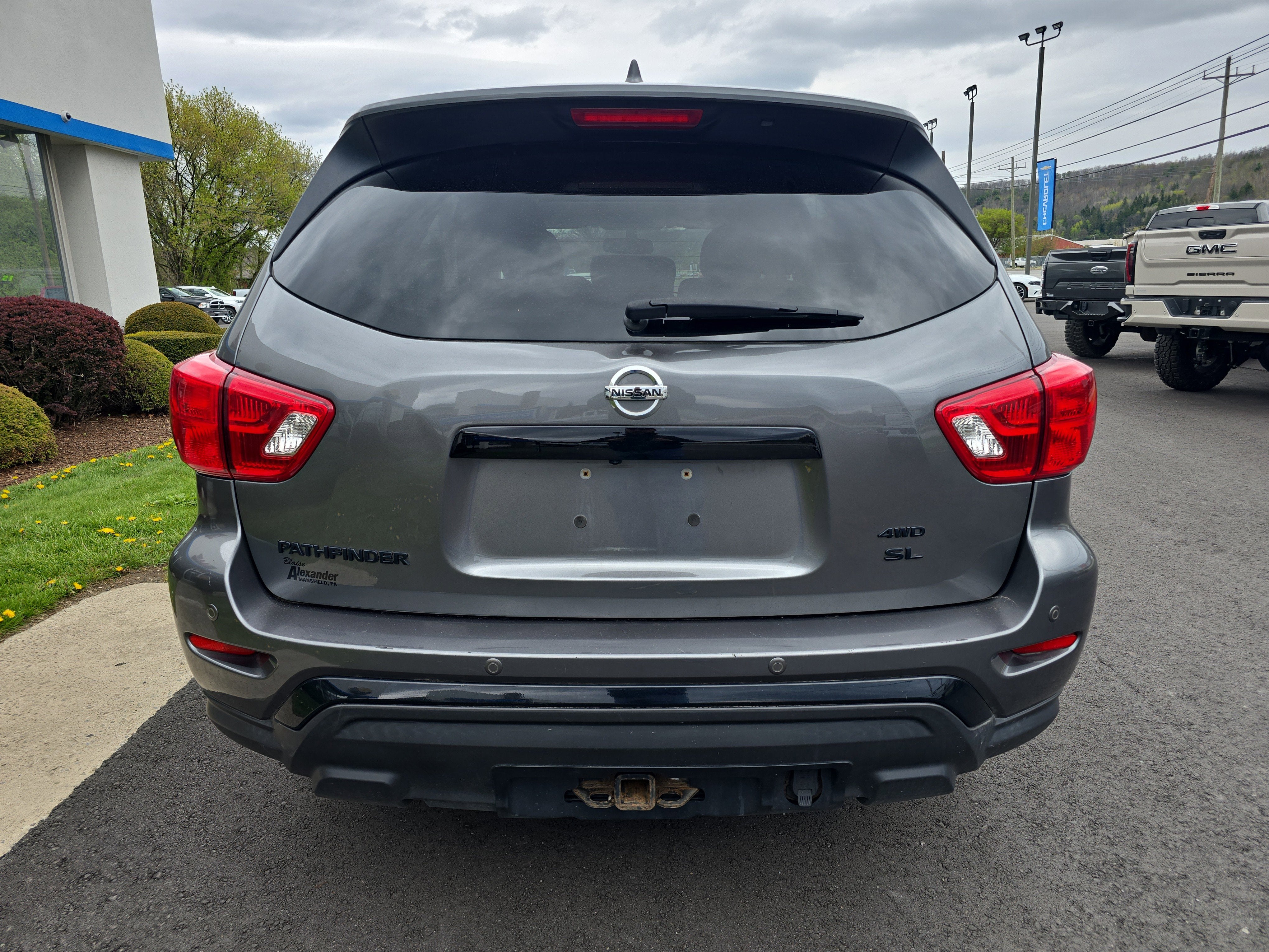2019 Nissan Pathfinder SL
