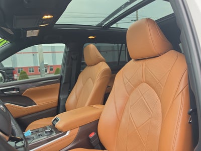 2021 Toyota Highlander Platinum