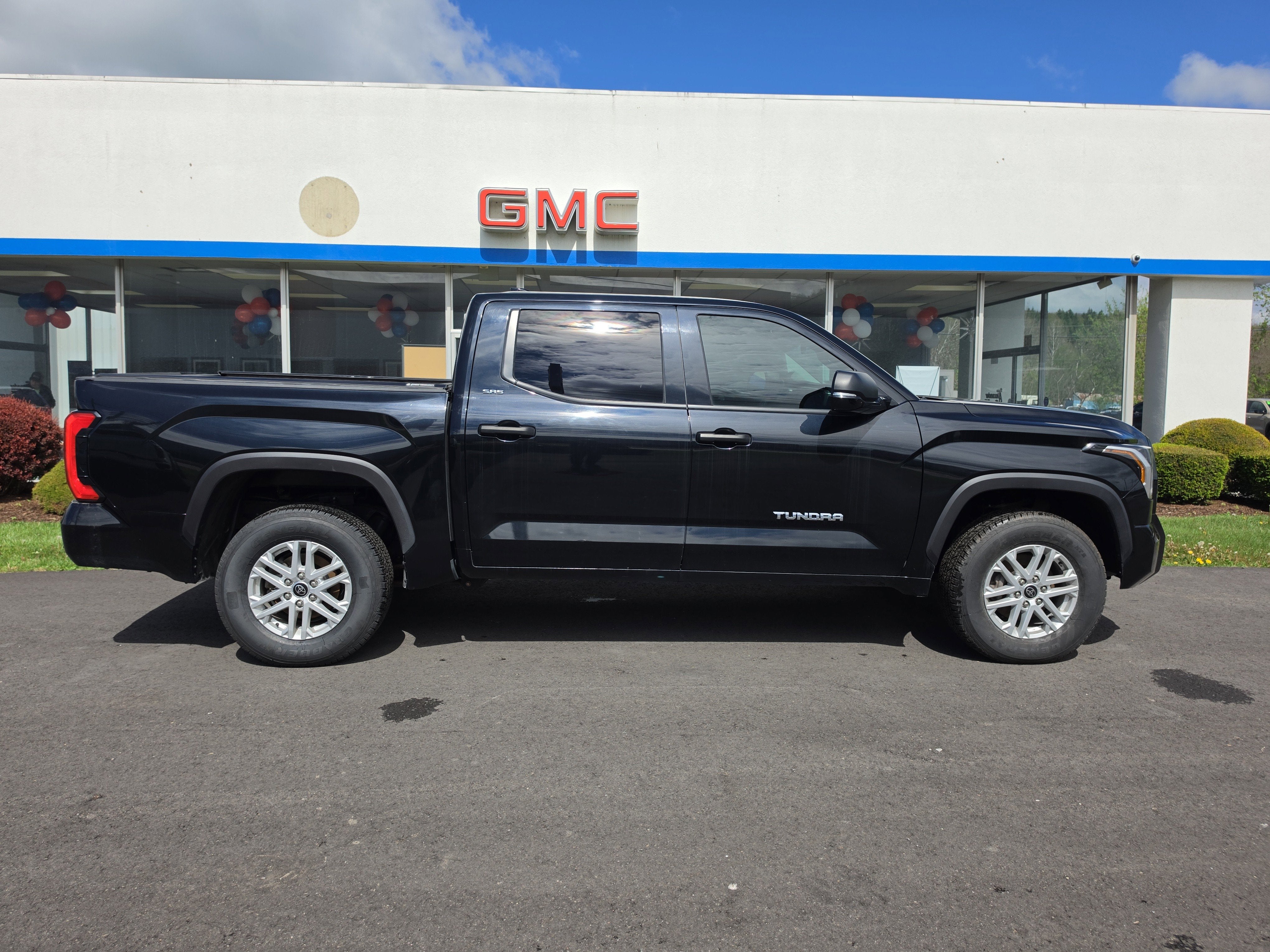 2023 Toyota Tundra 4WD SR5