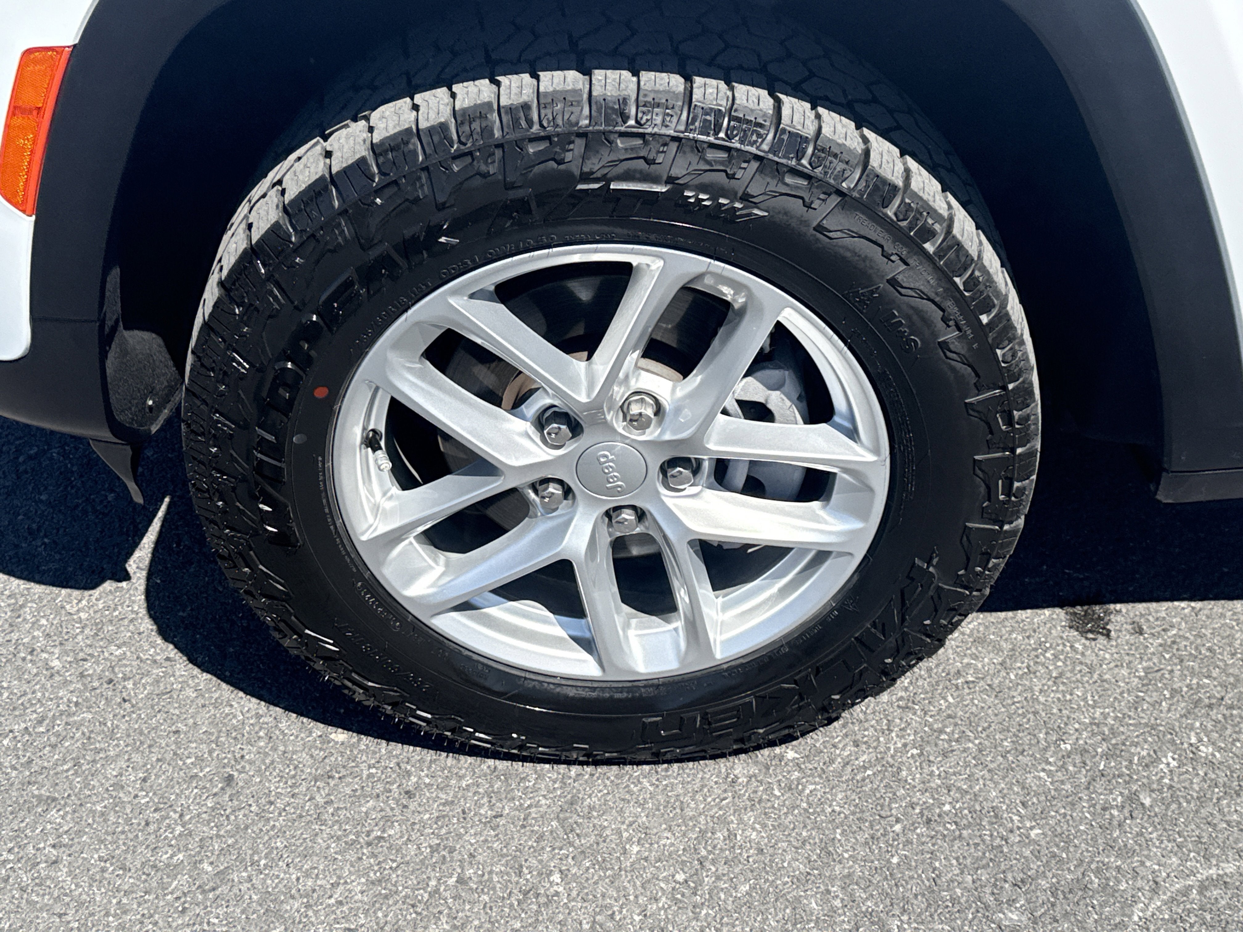 2024 Jeep Grand Cherokee Laredo X