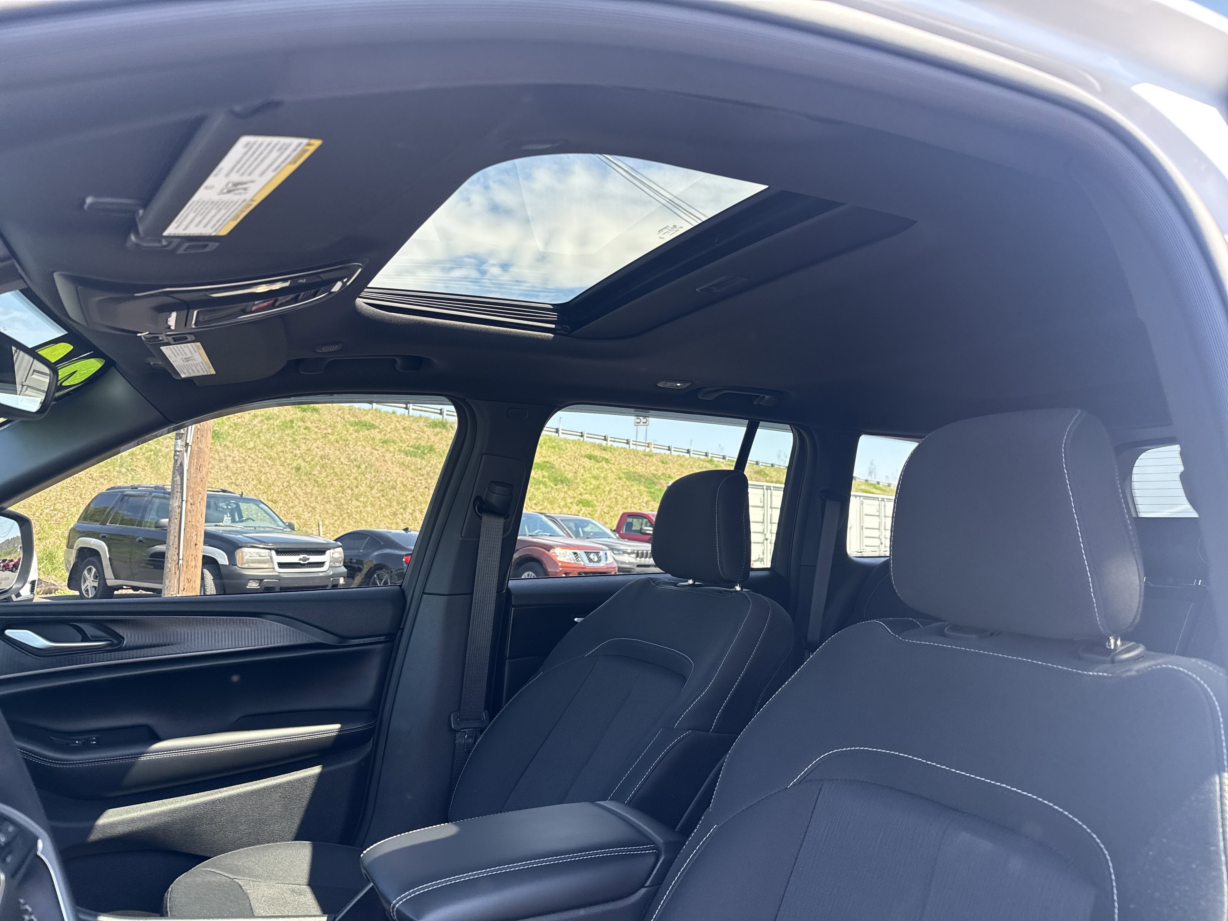 2024 Jeep Grand Cherokee Laredo X