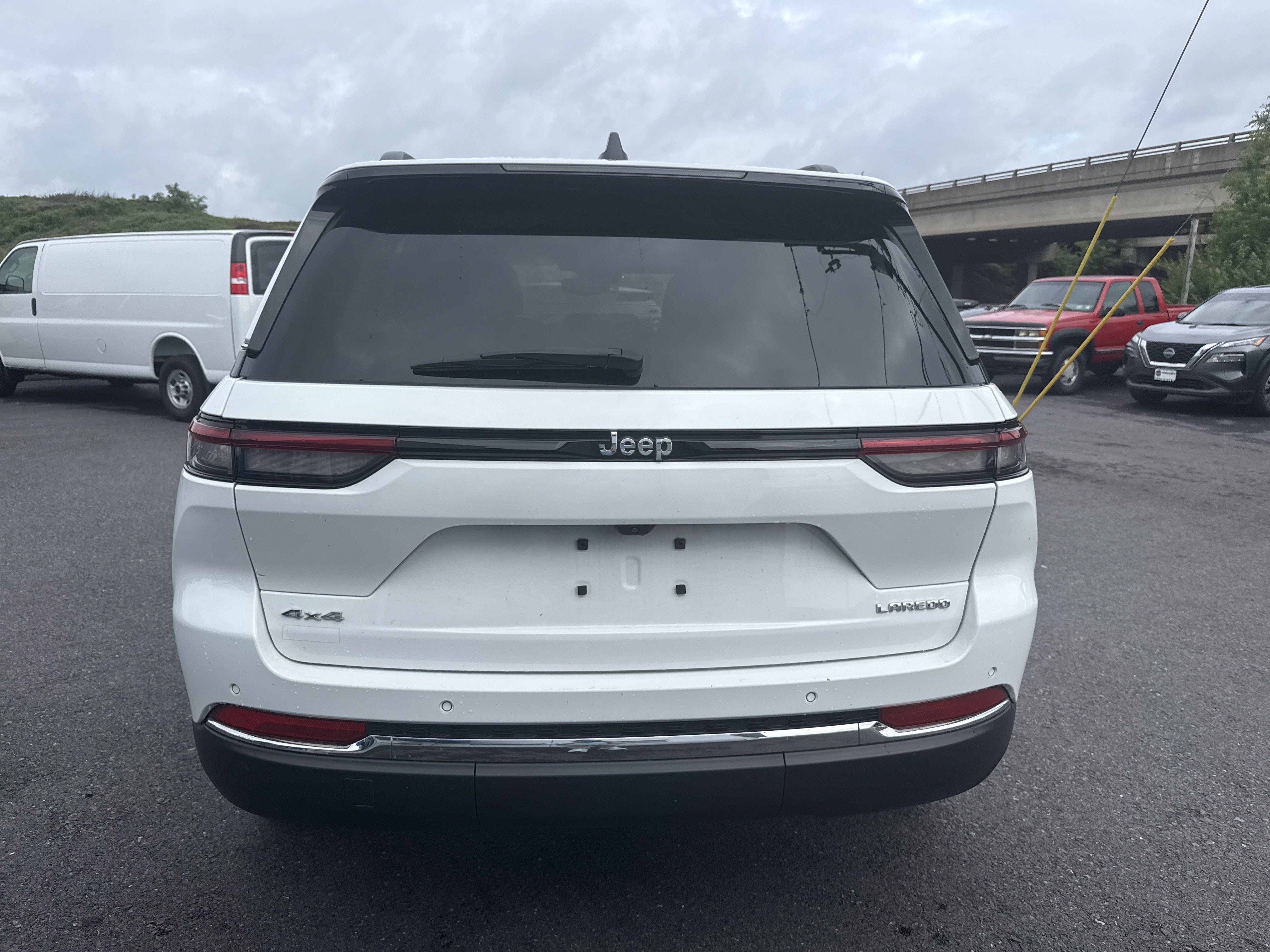 2023 Jeep Grand Cherokee Laredo