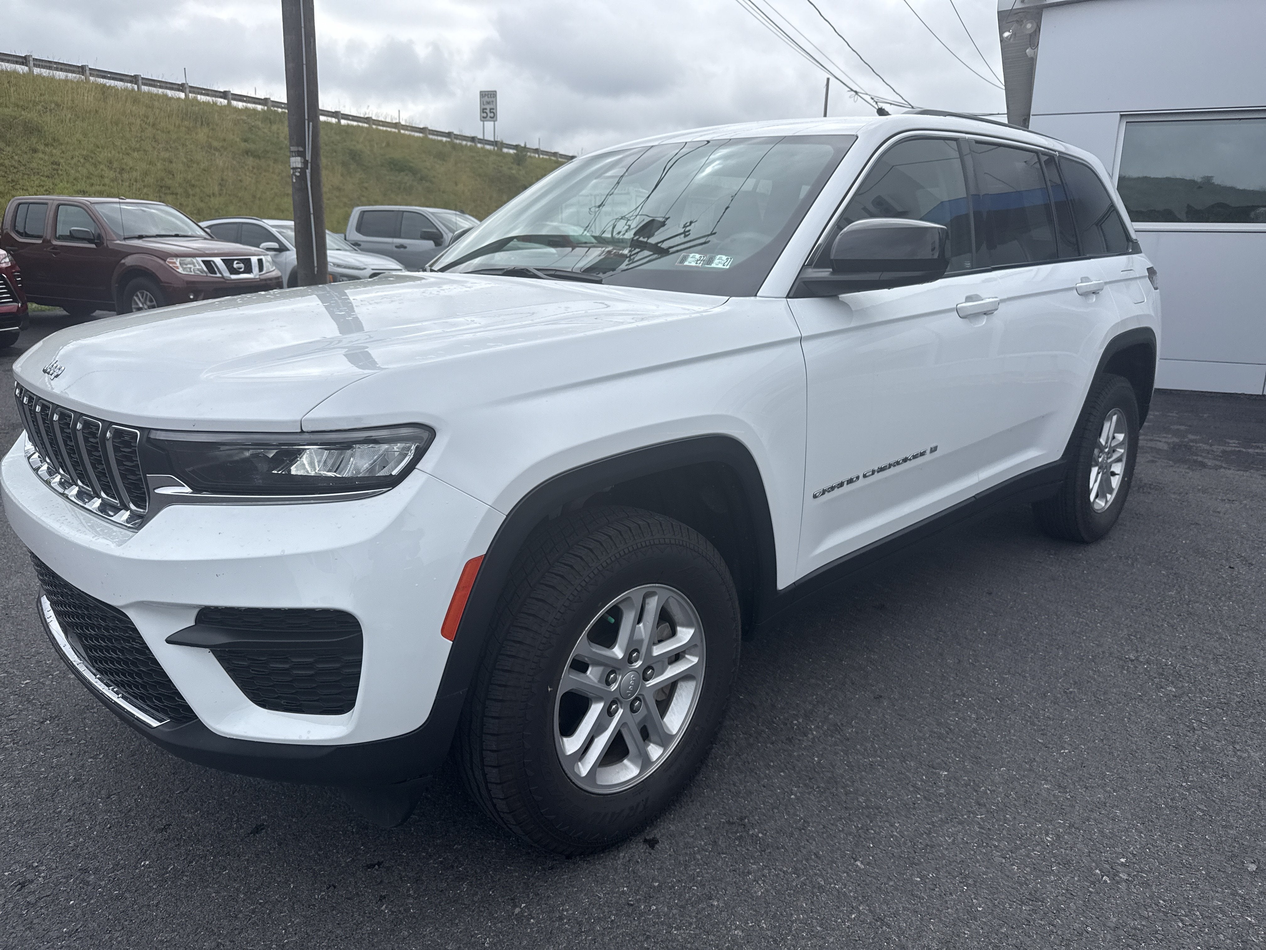 2023 Jeep Grand Cherokee Laredo