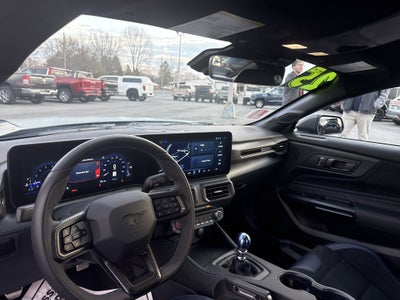 2025 Ford Mustang Dark Horse