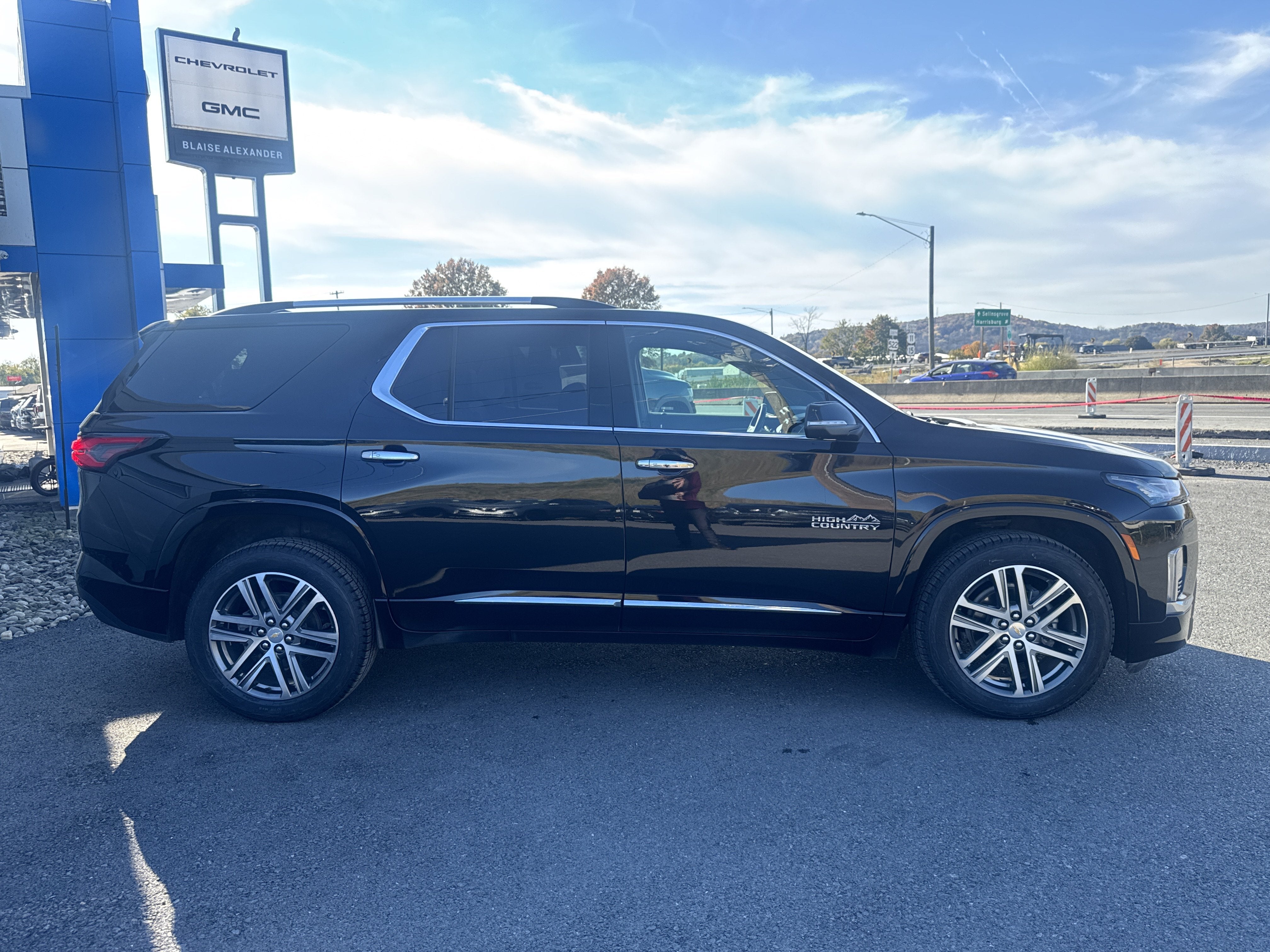 2023 Chevrolet Traverse High Country