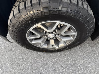 2022 GMC Canyon 4WD AT4 w/Leather