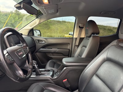 2022 GMC Canyon 4WD AT4 w/Leather